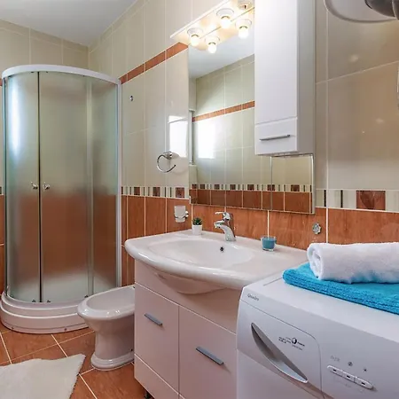 Gorgeous In With Kitchen * Dramalj